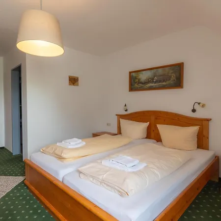 Landgasthaus Backhof-helmle * ブライトナウ