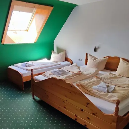 Landgasthaus Backhof-helmle * Breitnau