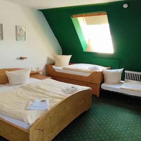 Landgasthaus Backhof-helmle ブライトナウ