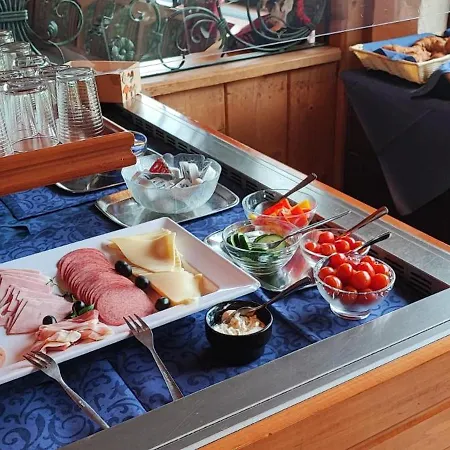 Landgasthaus Backhof-helmle ブライトナウ