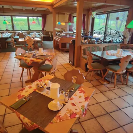 ホテル Landgasthaus Backhof-helmle *