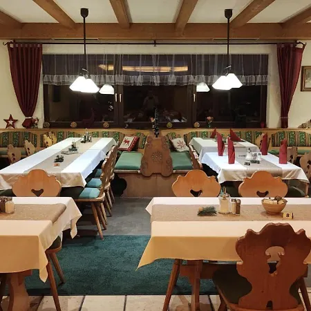 Otel Landgasthaus Backhof-helmle